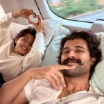 Vijay Deverakonda and Rashmika Mandanna Award Scholarships to Students in Telangana