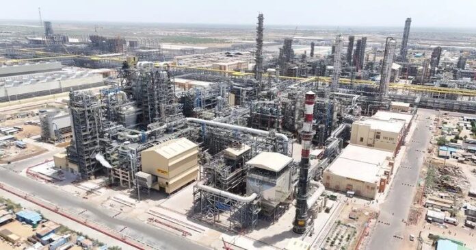 HPCL Rajasthan Refinery Limited Greenfield refinery and petrochemical complex in Pachpadra, Rajasthan HPCL Rajasthan Refinery Limited Greenfield refinery and petrochemical complex in Pachpadra, Rajasthan