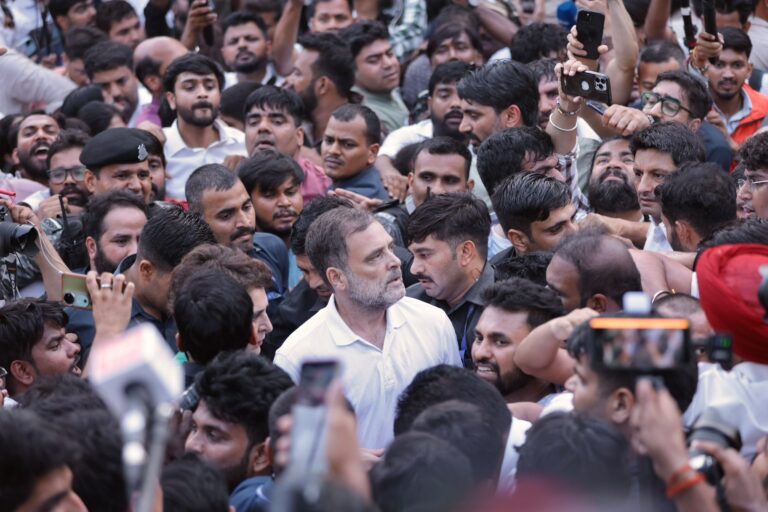 Rahul Gandhi Leads Flash Protest in Delhi; Security Heightened at Jantar Mantar