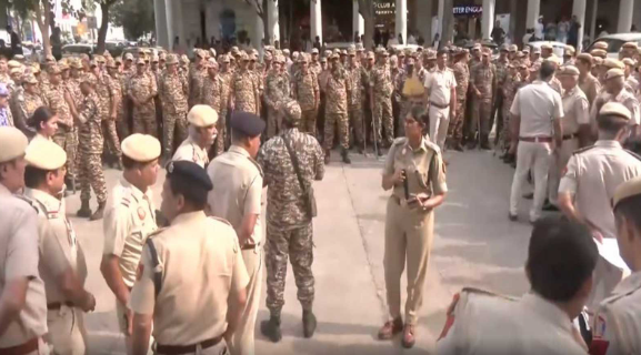 Delhi Police Tighten Security at Connaught Place, Impose Traffic Curbs Ahead of Tiranga Rally