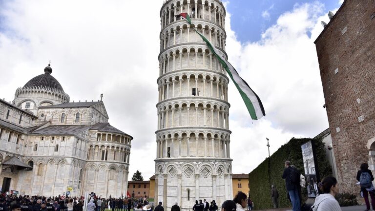 Palestinian Flag on Italy’s Leaning Tower of Pisa Sparks Online Debate