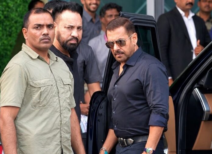 Salman Khan was seen at Mumbai’s private airport under heavy security following a recent firing incident targeting Tiger Shroff and reported threats linked to the Lawrence Bishnoi gang.